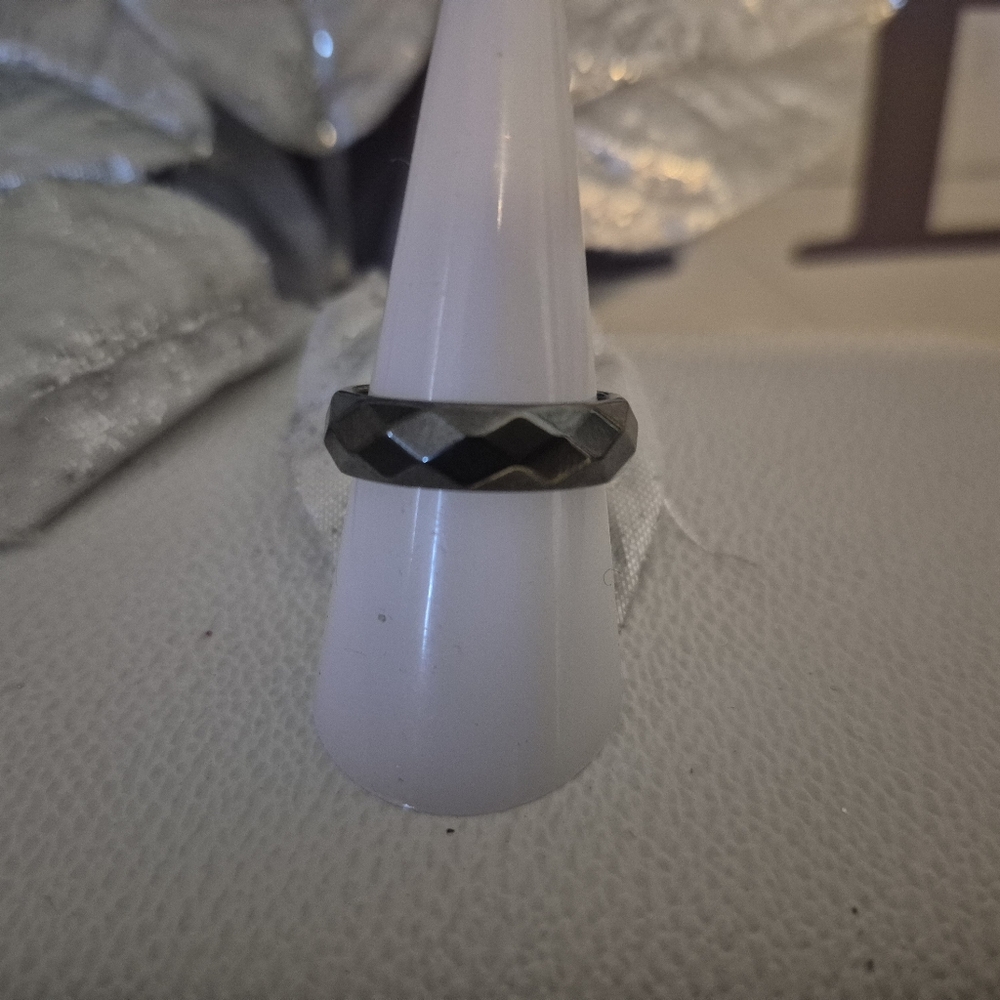 Hematite stone ring  ring sz 8